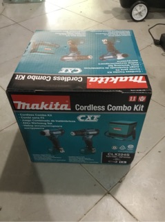 Set khoan pin MAKITA CLX224S