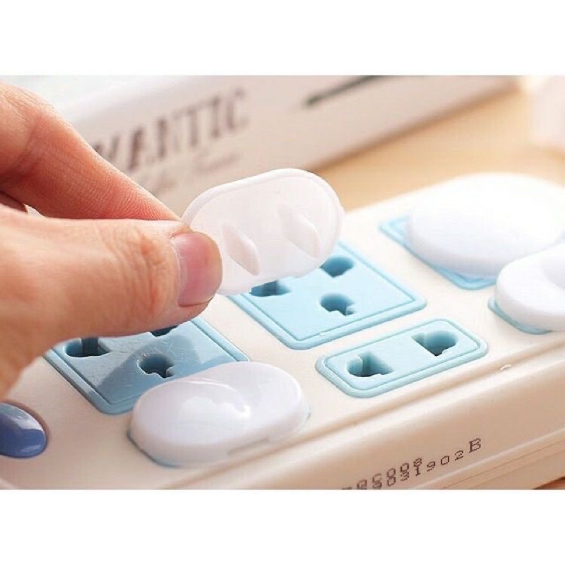 Combo 20 nút bịt ổ điện 2 chân và 3 chân an toàn cho bé -2245 SHIPNHANH88