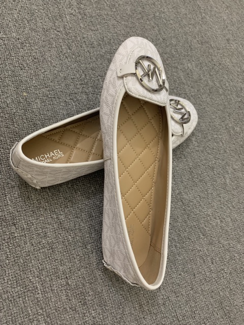 Giầy MK trắng logo size 7 ~38