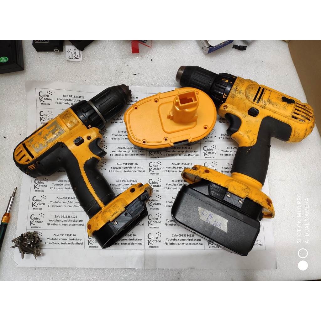 Đế chuyển chân khoan, vit Dewalt 18V NiCD/NiMH đầu đút sang dùng pin cài Makita