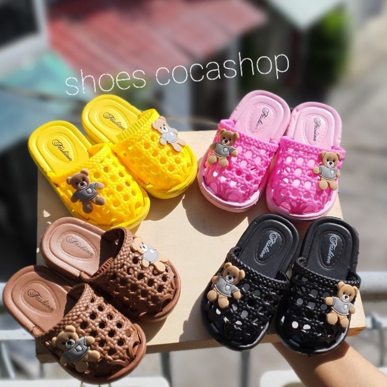 Dép sục kèm quai thun siêu nhẹ cho bé gái cute, thoáng chân tặng kèm sticker thun co giản size 24-30 không kèm dây