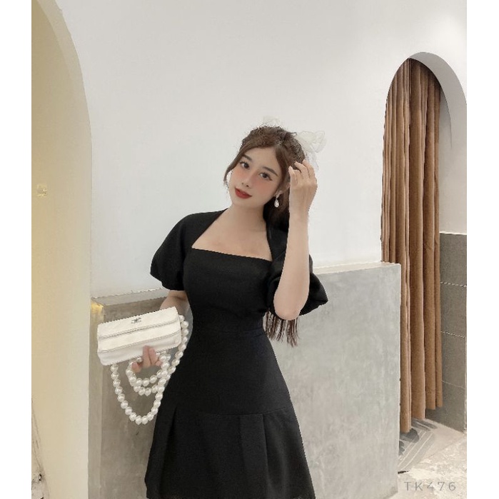 Đầm đen cổ vuông tay bồng basic