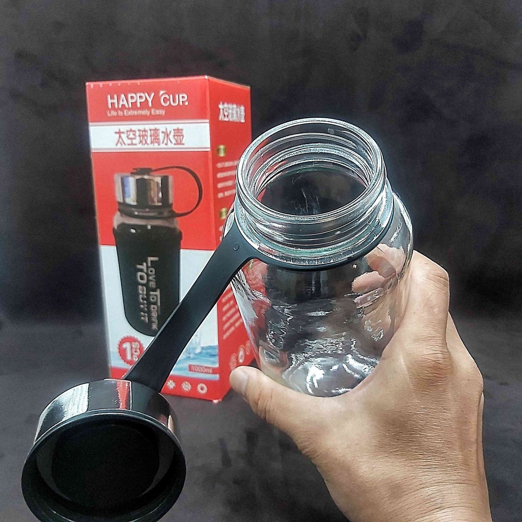 chai thủy tinh đựng nước 1000ml HAPPY CUP - Nắp nhựa mạ Inox, gioăng cao su – tặng kèm túi vải Spandex