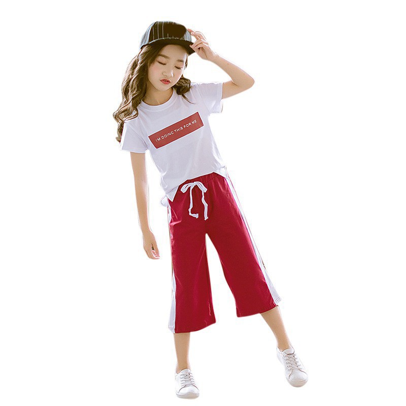 Set áo thun ngắn tay in chữ + quần short ống rộng đáng yêu cho bé gái