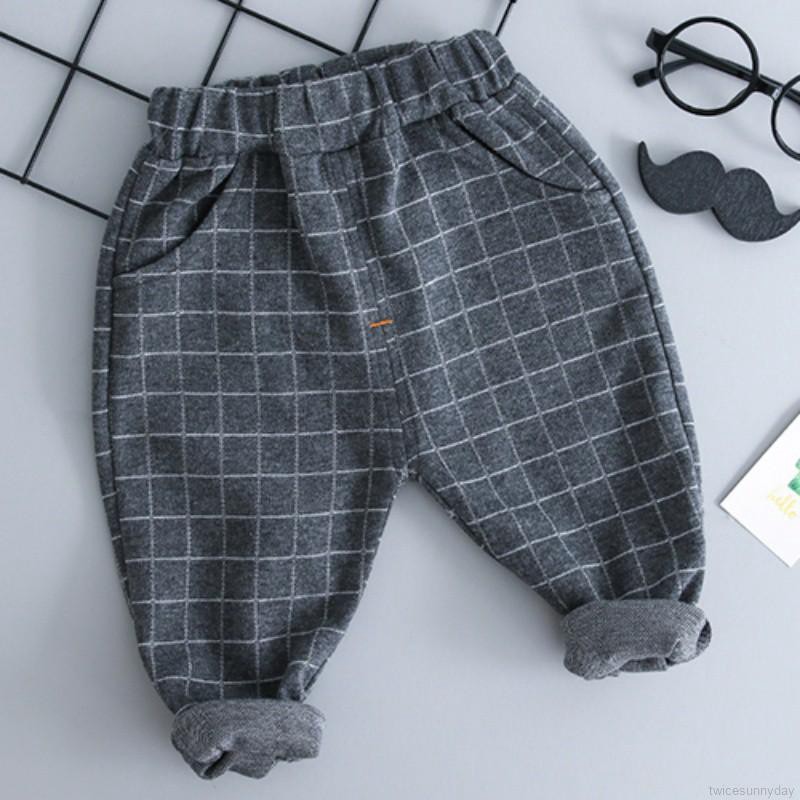 Bộ quần và áo lịch lãm thời trang dễ thương dành cho bé trai