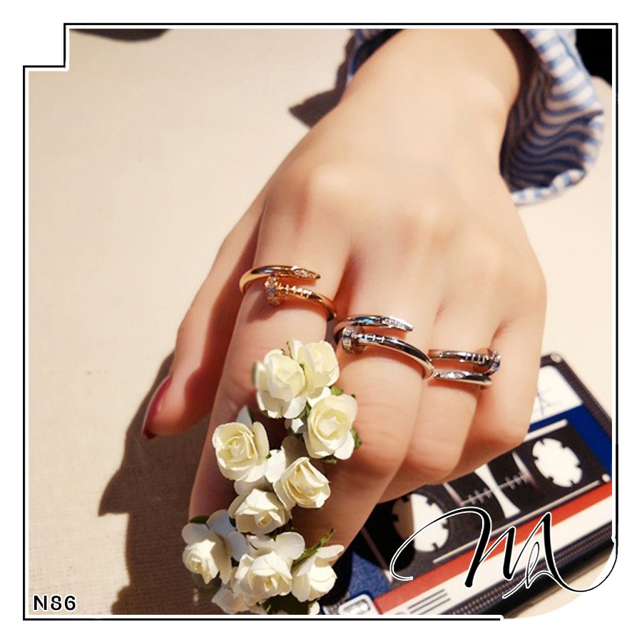 Nhẫn Titan nam nữ cá tính cây đinh phối đá sang trọng - Măng’s House N86