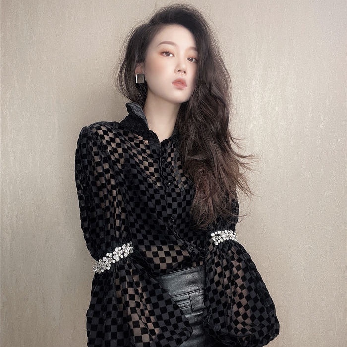 Áo sơ mi tay phồng khảm hạt kim cương thủ công phong cách mùa thu dễ phối đồ cho nữ