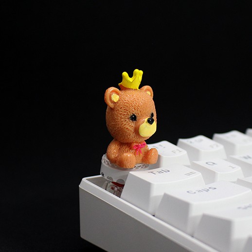 Keycap lẻ hình Gấu đội vương miệng cực kỳ đáng yêu.