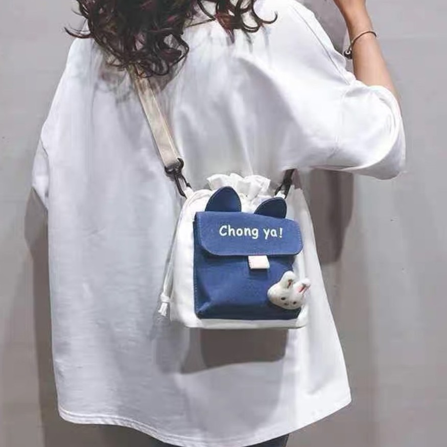 Túi đeo chéo, túi đeo thời trang nữ kiểu dáng dễ thương CHONGYA chất liệu vải cannas dày dặn cao cấp | BigBuy360 - bigbuy360.vn