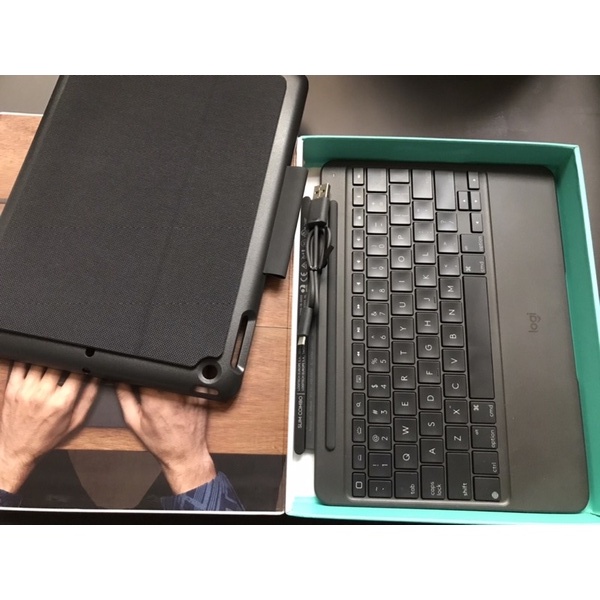 Bút Bamboo Ink thế hệ 1 và bàn phím Logitech LỖI