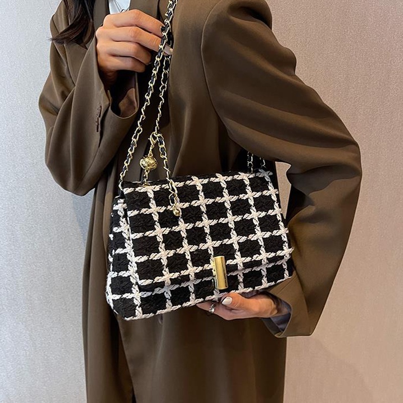 Túi Đeo Chéo Hình Vuông Cỡ Nhỏ Bằng Len Phối Dây Đeo Sợi Xích Thời Trang Cho Nữ