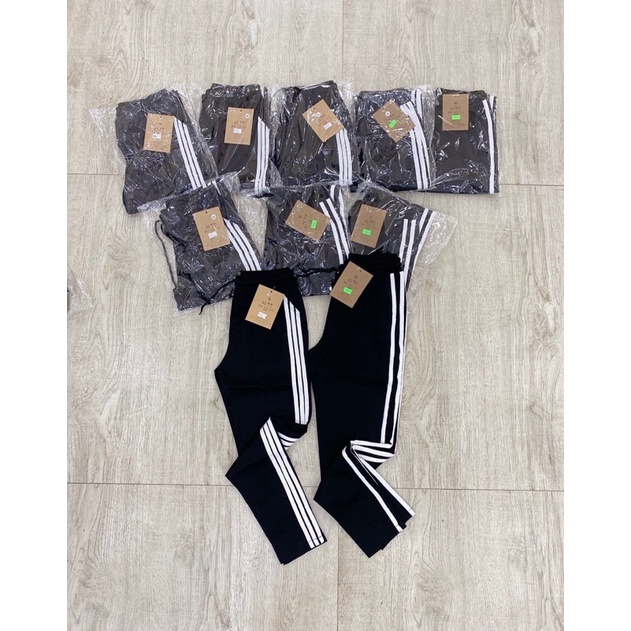 Quần thể thao 2 lé trắng | BigBuy360 - bigbuy360.vn