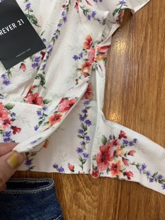 Áo Croptop F21(0699)