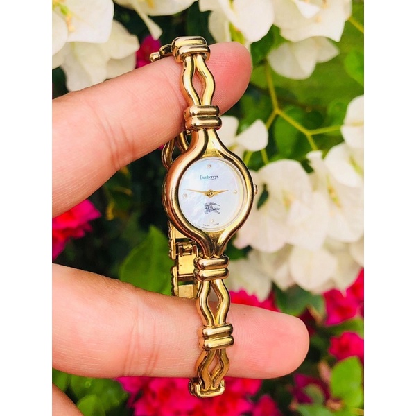 •Đồng hồ 2hand- Lắc đồng hồ nữ hiệu Burberrys - London - Swiss made - Vintage Watch•