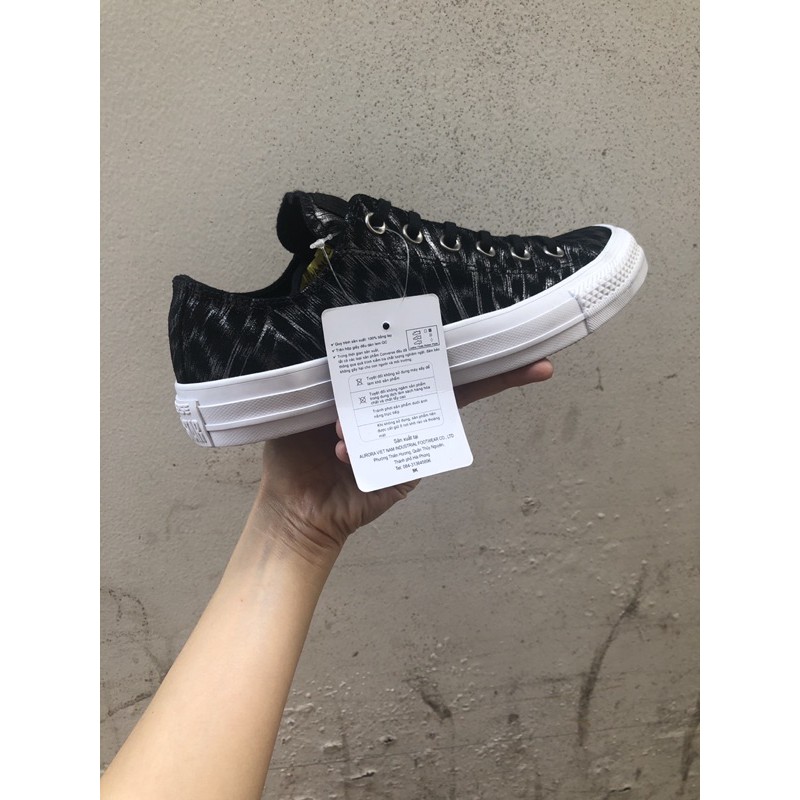 Giày Converse Chuck Taylor All Star 558000 Hàng store Kèm ảnh shop chụp.Có thể fix thêm nếu giá hợp lý