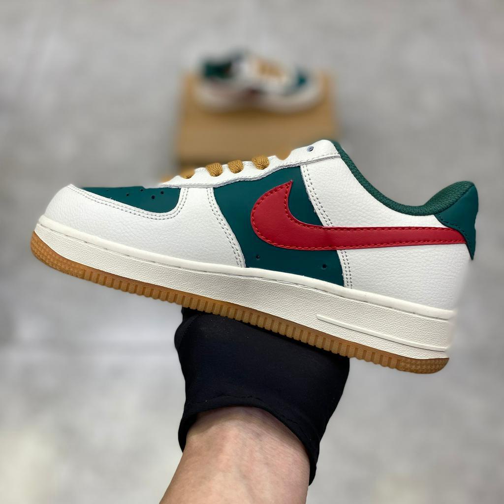 Giày thể thao sneaker