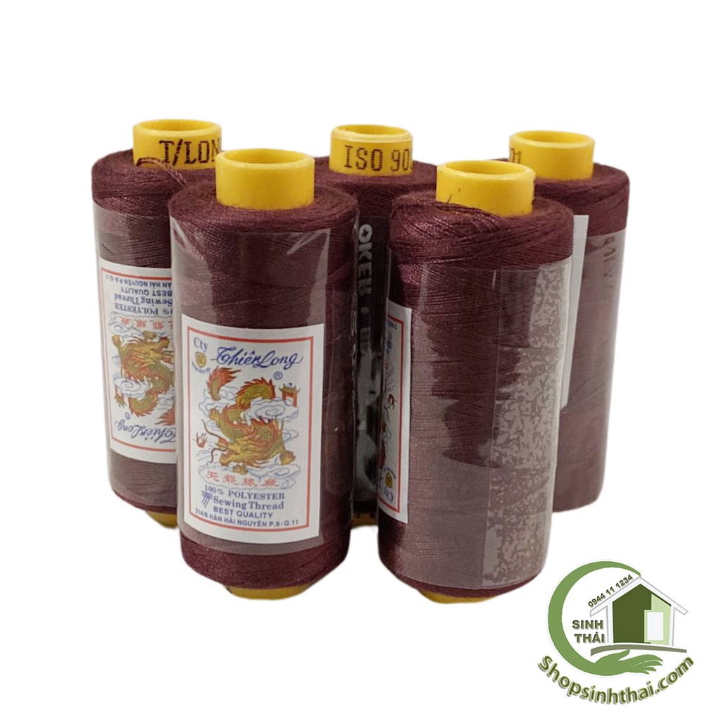 Cuộn chỉ may nhỏ màu đỏ đô