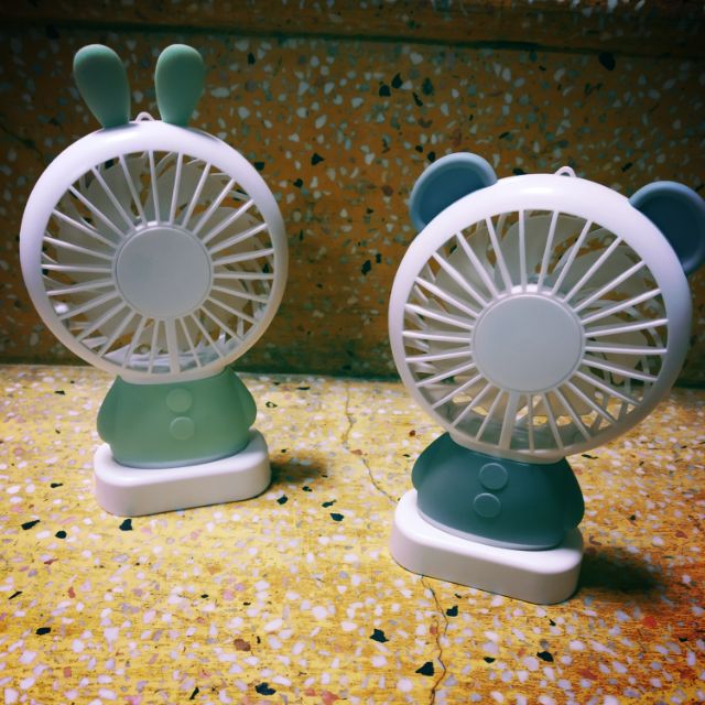 Quạt cầm tay mini (thỏ và gấu)