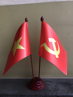 Cờ để bàn Đảng việt