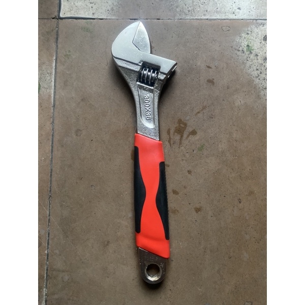 Mỏ lết YETI tay bọc cao su đỏ 12”
