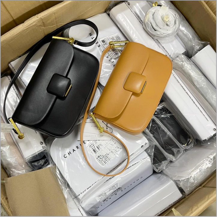 Túi CnK Nhiều Màu Cho Bạn Nữ Trẻ Trung Năng Động DC7101