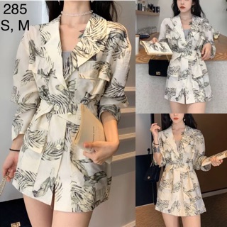 Đầm trắng cut eo