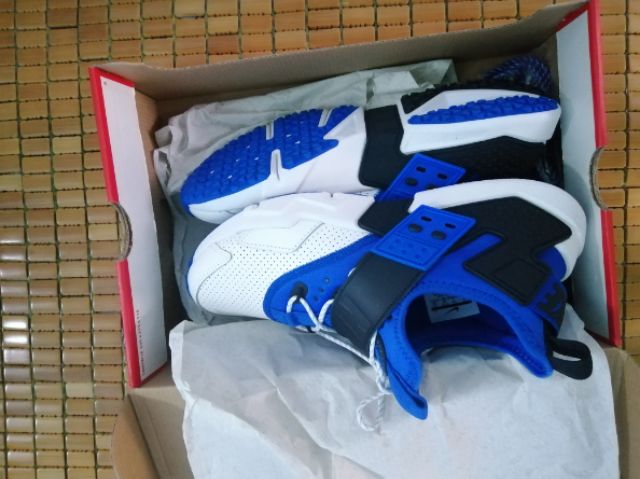 Giày thể thao Nike Huarache Drift PRM