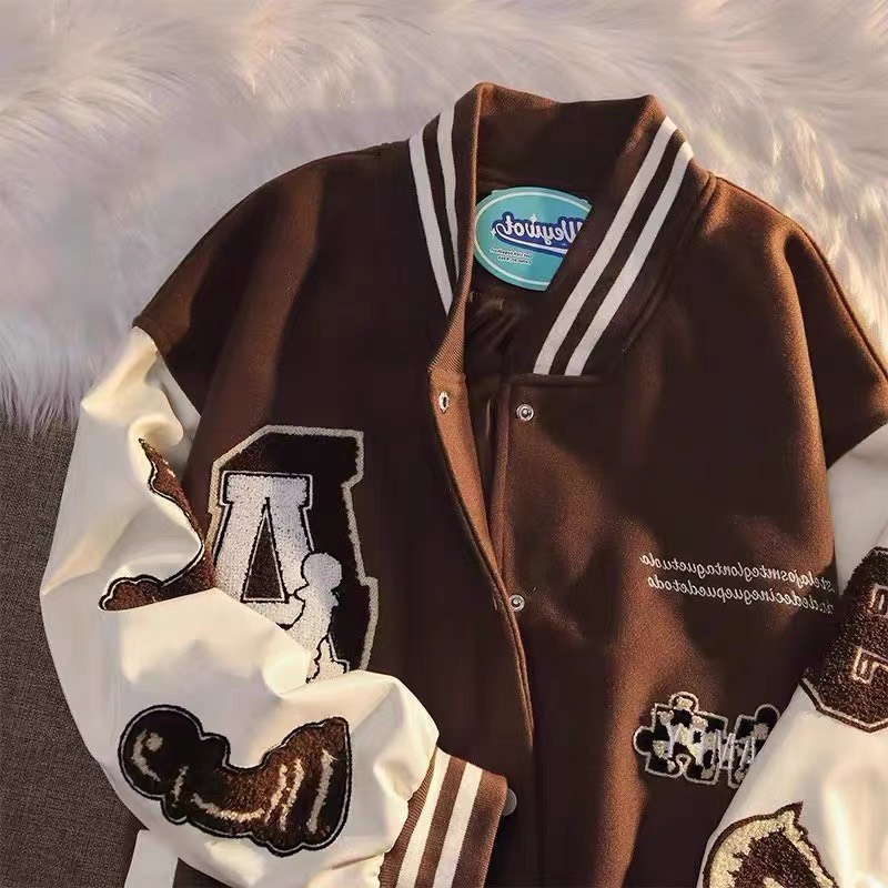 (hàng có sẵn)Áo bomber nam nữ 2 màu họa tiết mảnh ghép thêu xù,Áo khoác varsity Miuzi DT134