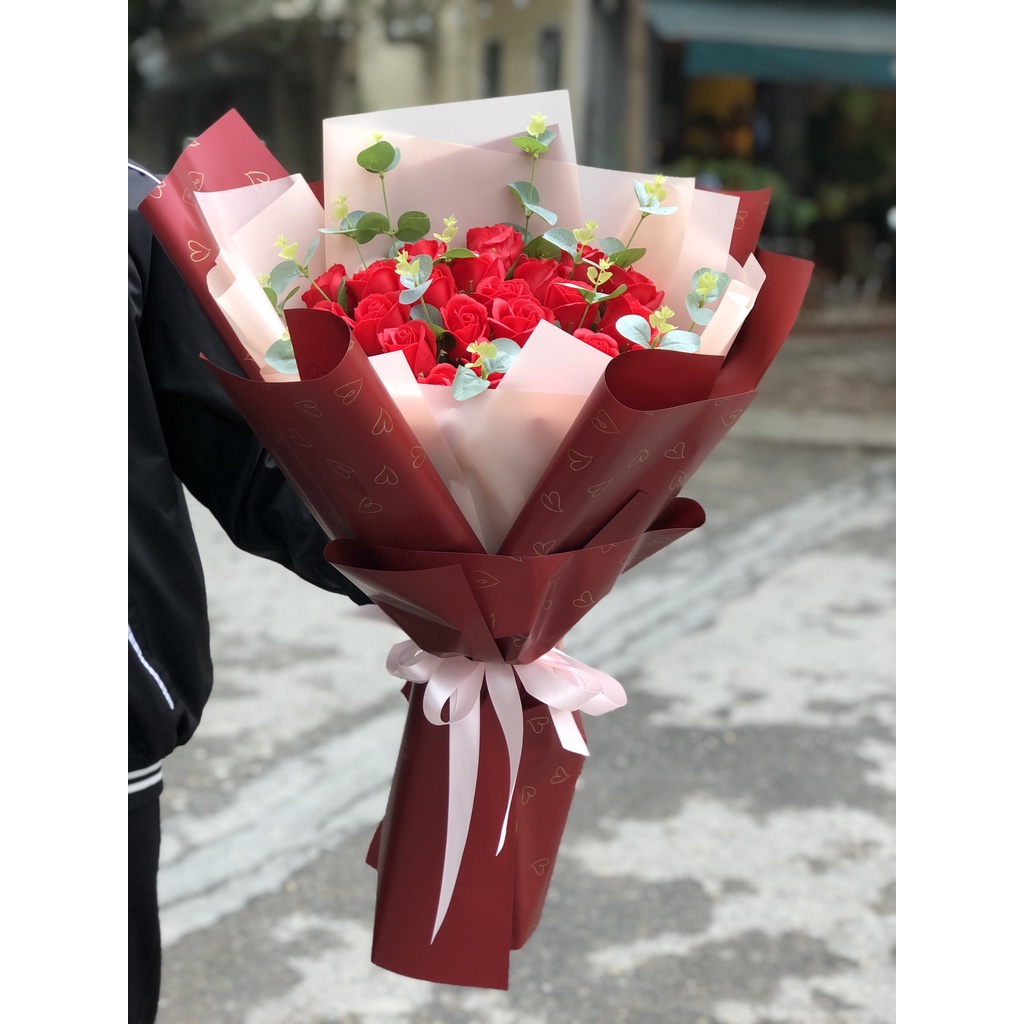 Bó hoa hồng đỏ sáp thơm 25 bông dùng làm quà tặng valentine và 8/3 cho người yêu