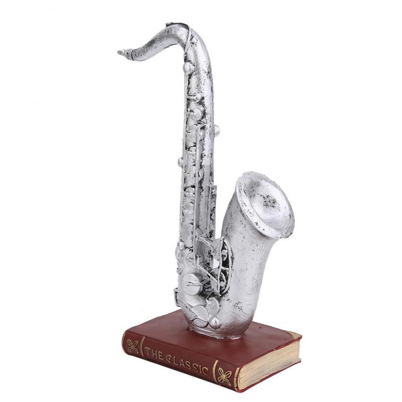 Đồ trang trí hình kèn Saxophone chạm khắc phong cách retro
