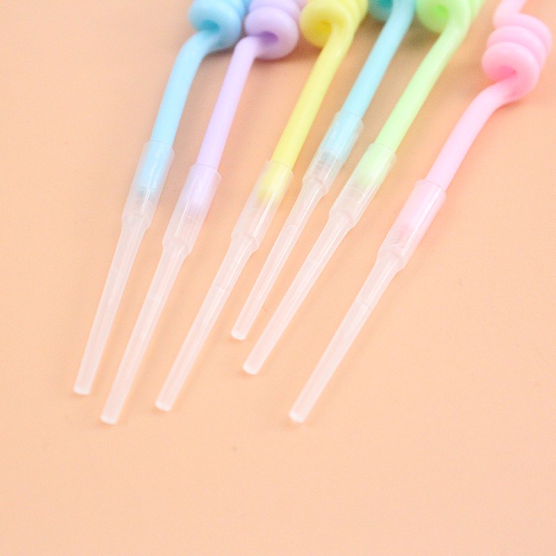 Nến xoắn kiểu màu pastel dễ thương