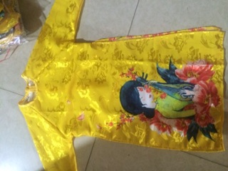 Áo dài gấm mẹ và bé