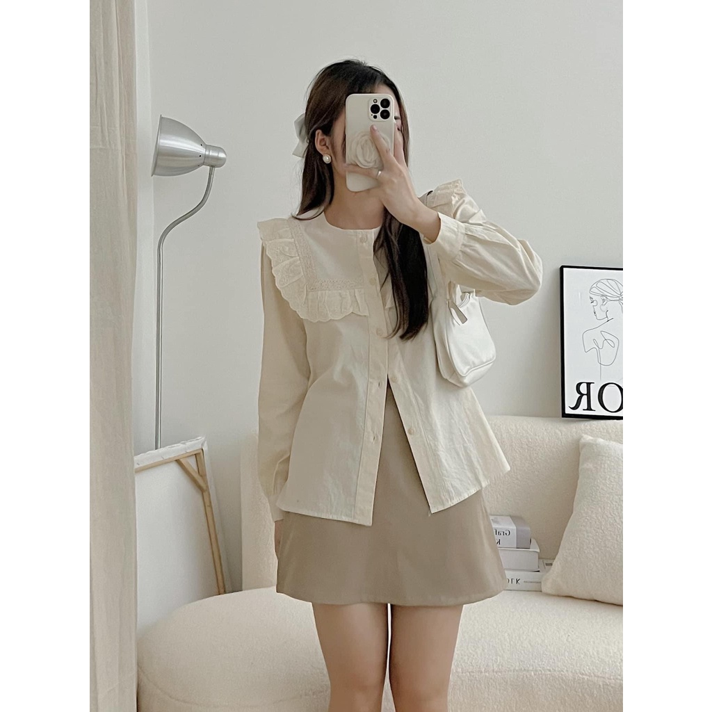 Áo sơ mi cổ trong viền ren vuông 2 màu ulzzang