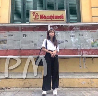 Áo croptop cổ tim + quần cull