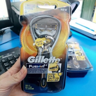 Dao cạo râu Gillette 5 lưỡi của Nhật bản