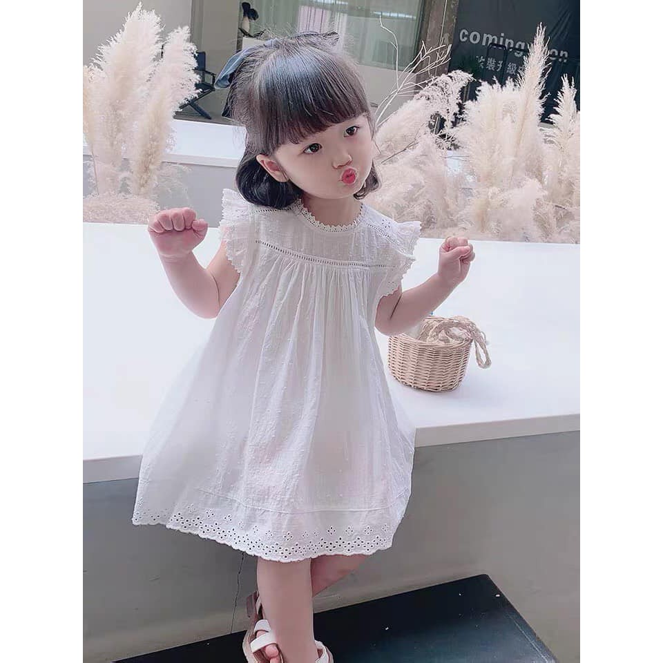 Váy thô trắng cho bé yêu