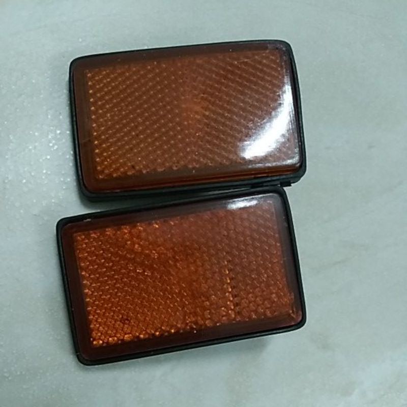 Cặp mắt mèo xe Max