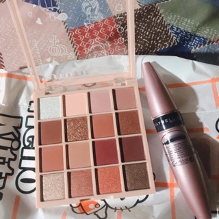 Bảng phấn mắt Tutu và chuốt mi cho khách