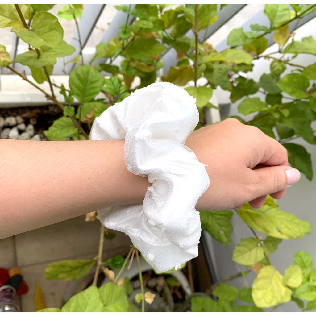 Cột tóc vải scrunchies màu cầu vòng
