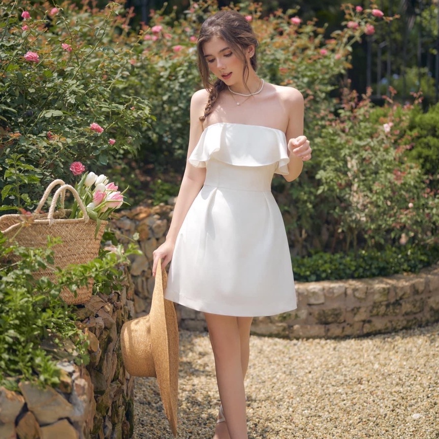 Đầm trắng cúp ngực bèo đi dự tiệc cưới xinh xắn