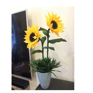 Lọ hoa hướng dương giấy nhún