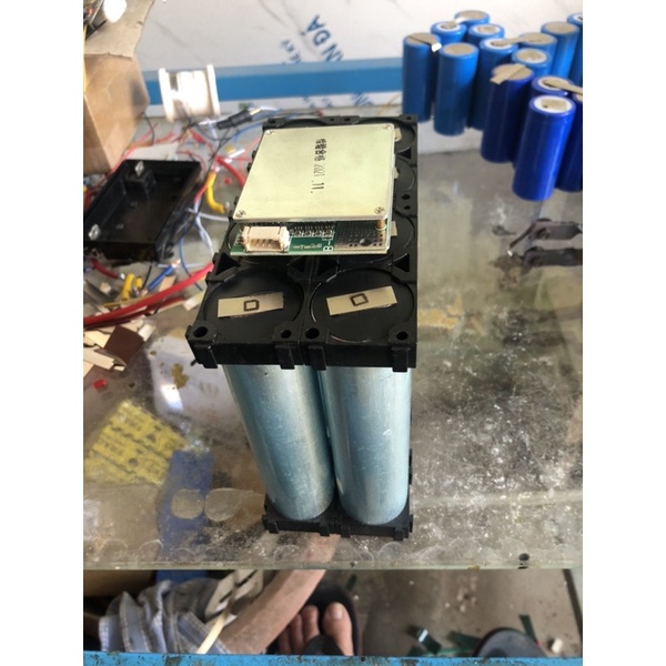 8cell pin 33140 và mạch bảo vệ 100avề tự lắp ráp