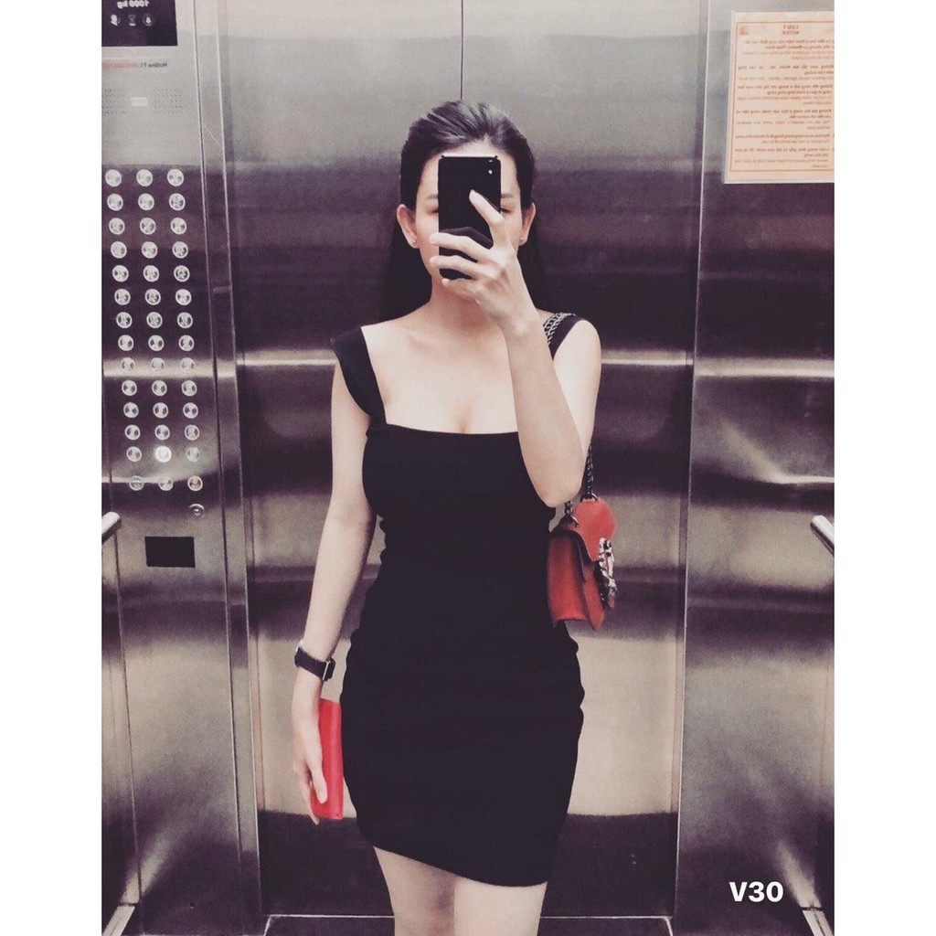 Đầm body hai dây bảng lớn