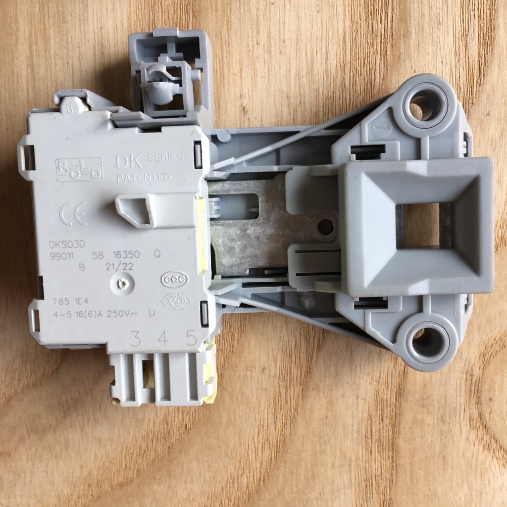 Công tắc cửa máy giặt Electrolux dẹt [SẴN HÀNG] khóa cửa máy giặt Electrolux ba chân