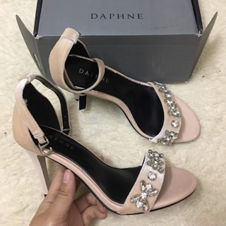 Sandal daphne