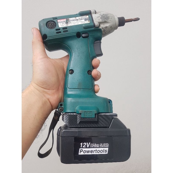 Chân chuyển Makita PA9