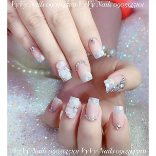 hoa bột nail -cúc ruby cánh nhọn