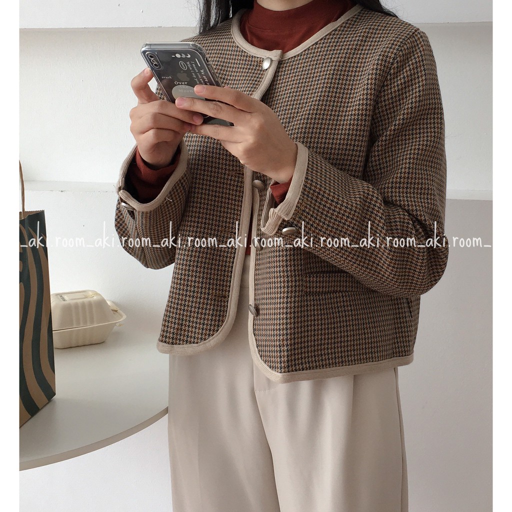 Áo khoác vest hai lớp kẻ hai màu dáng ngắn cổ tròn | BigBuy360 - bigbuy360.vn