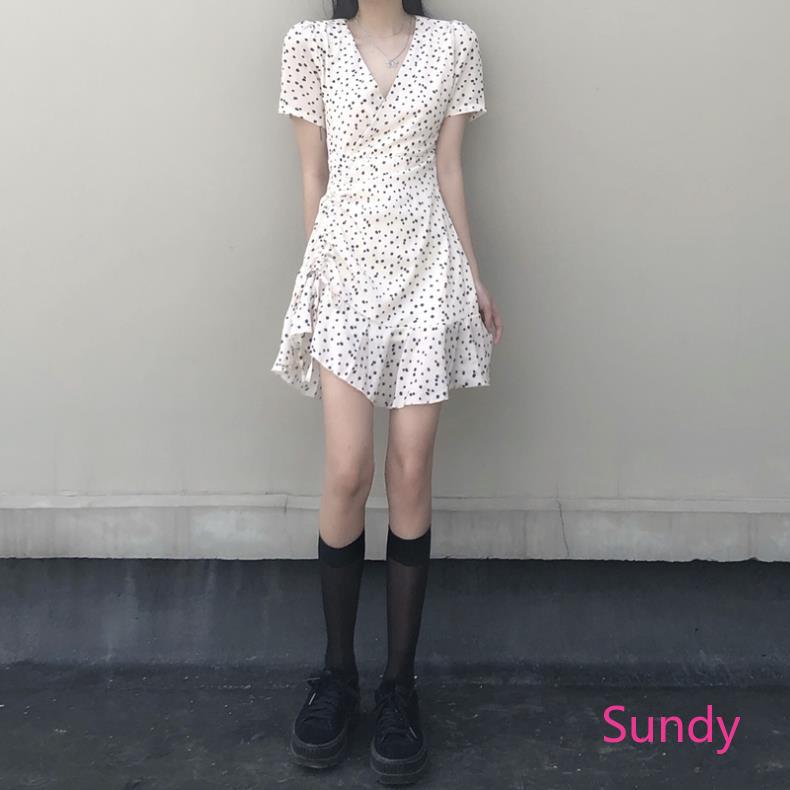 Đầm Tay Ngắn Cổ Chữ V Hoạ Tiết Hoa Xinh Với Dây Rút Bắt Mắt Cho Phái Nữ