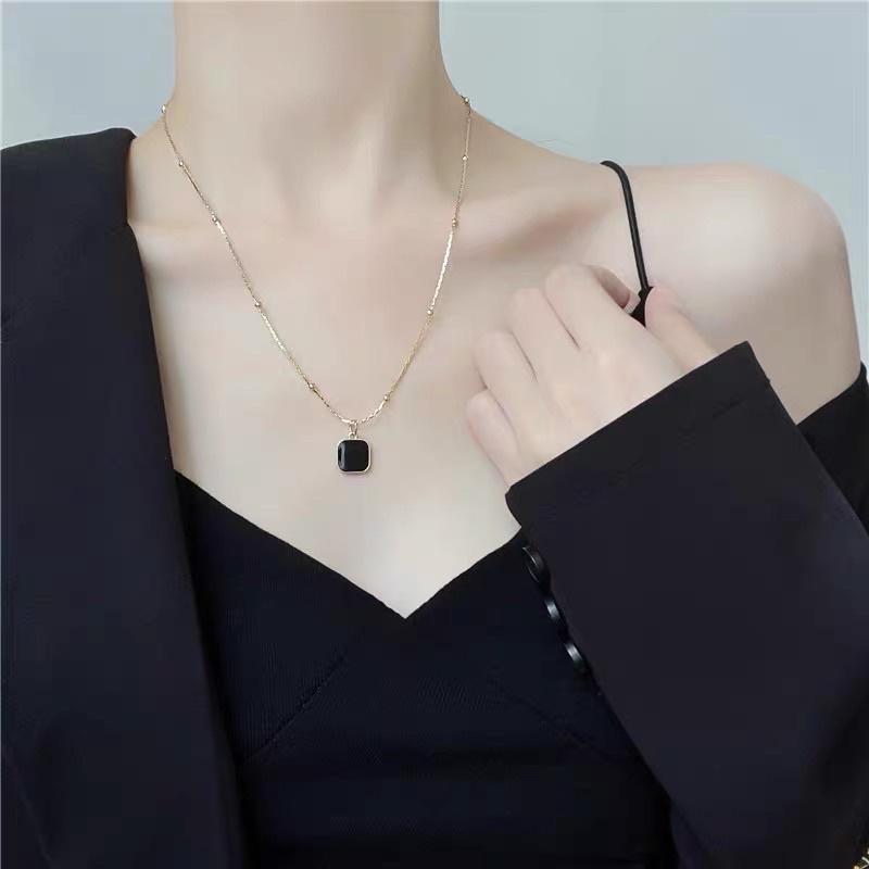 Vòng cổ, dây chuyền nữ mảnh gắn mặt tượng vuông đen cách điệu phong cách hàn quốc thời trang cho nữ